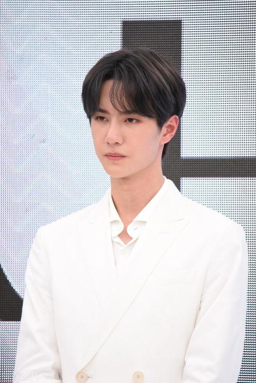 娱乐吃瓜说王一博,娱乐吃瓜界的焦点人物  第2张